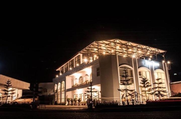 Tani Jiwo Hostel Diyeng Экстерьер фото