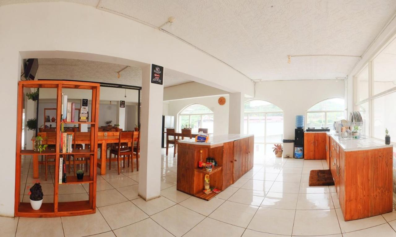 Tani Jiwo Hostel Diyeng Экстерьер фото